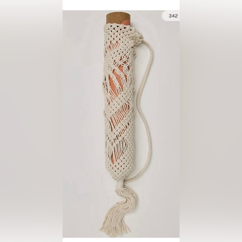 Oak and Reed Macrame Yoga Carry Bag in Cream
